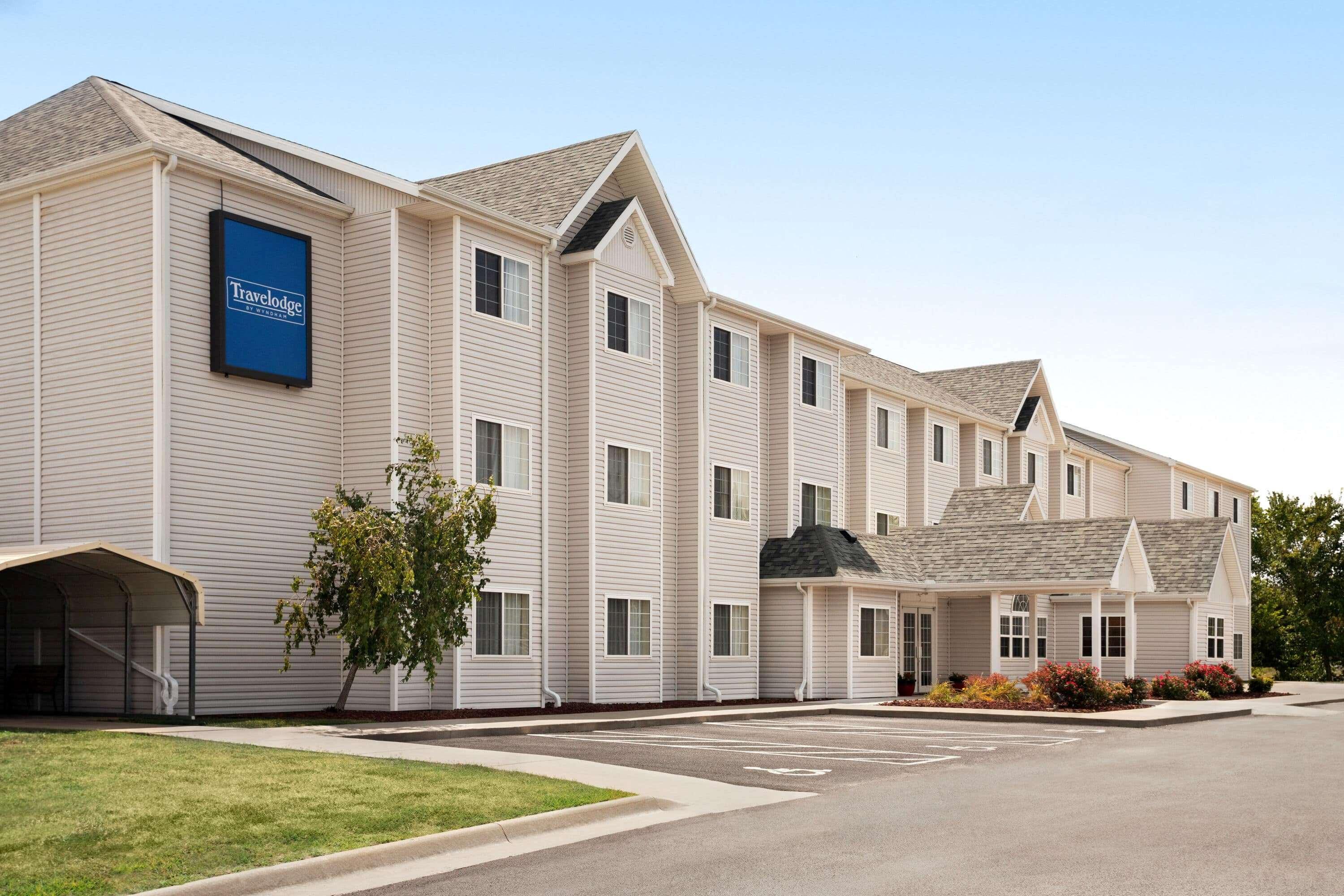 Travelodge By Wyndham Fort Scott Luaran gambar