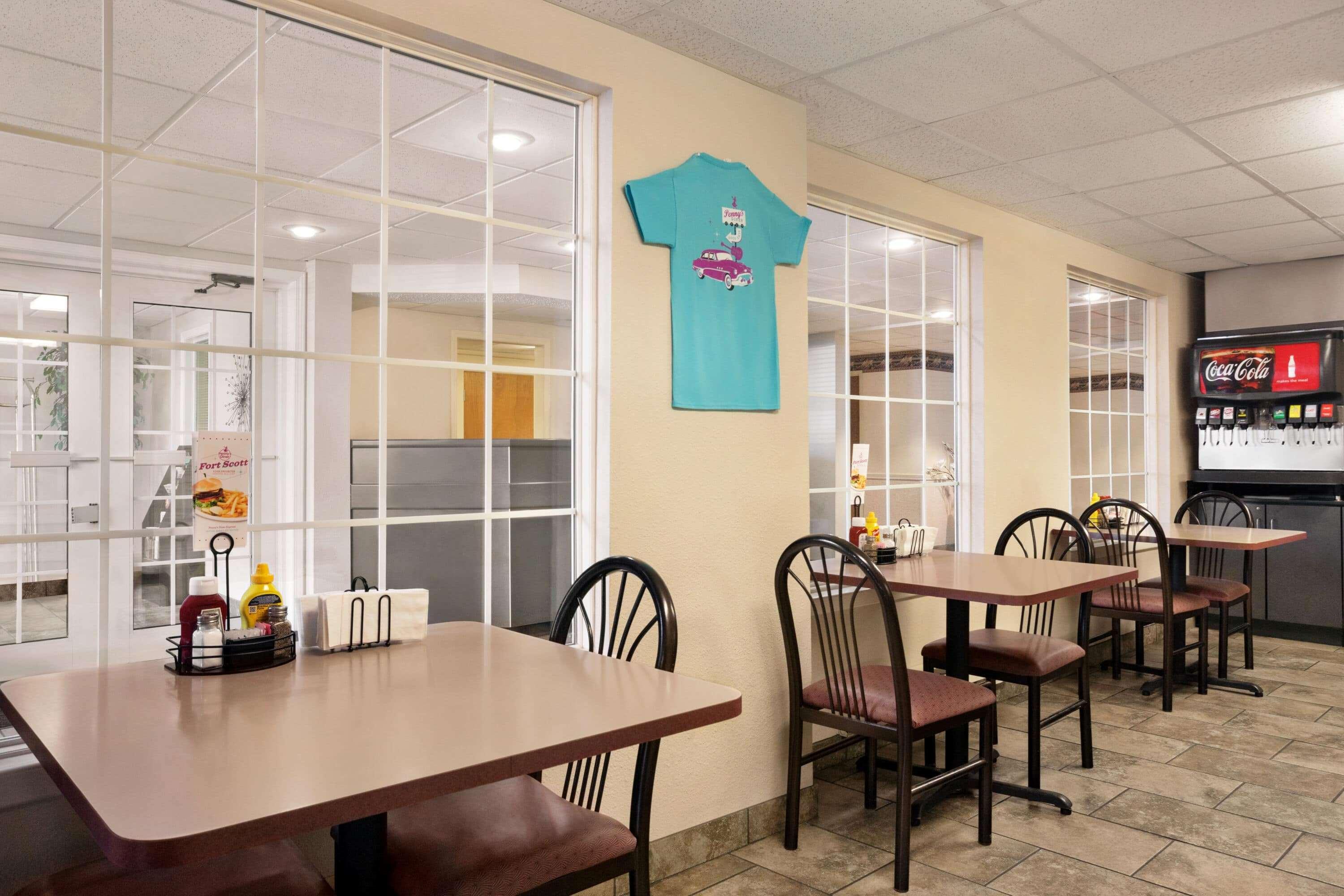 Travelodge By Wyndham Fort Scott Luaran gambar