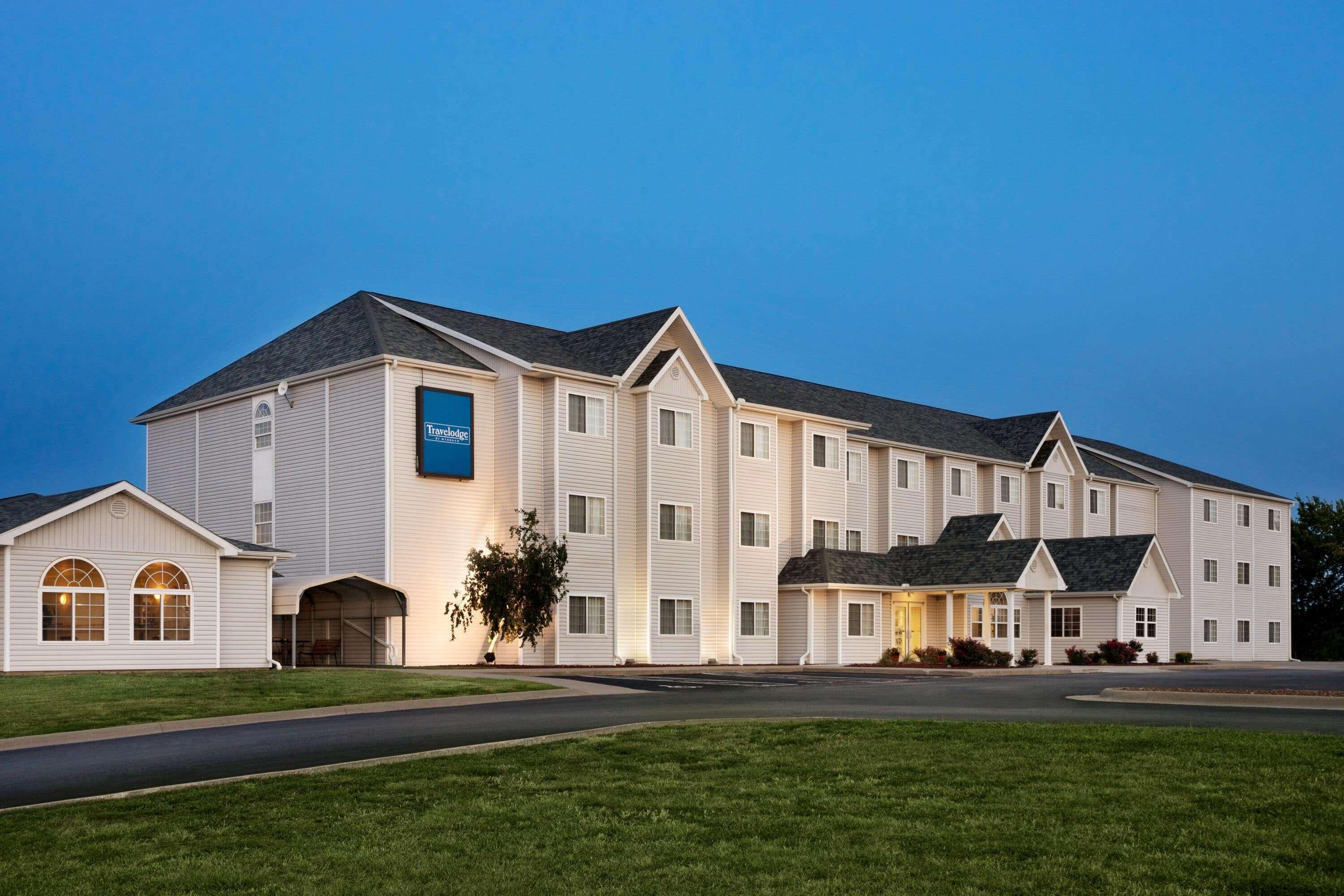 Travelodge By Wyndham Fort Scott Luaran gambar