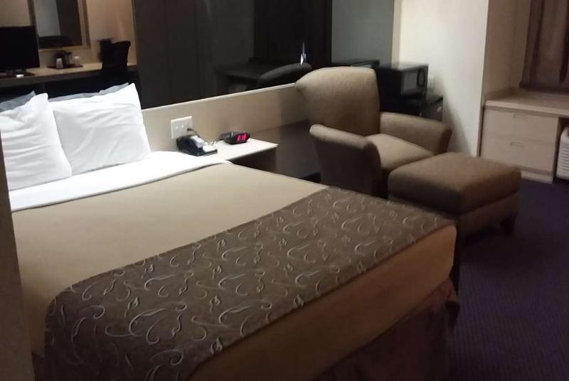 Travelodge By Wyndham Fort Scott Luaran gambar