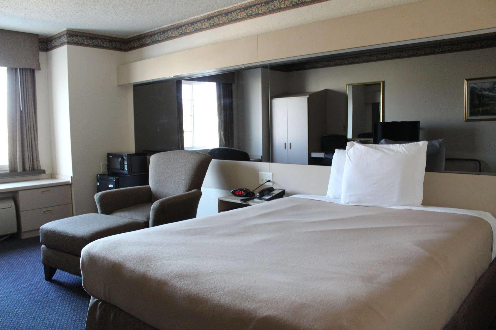 Travelodge By Wyndham Fort Scott Luaran gambar