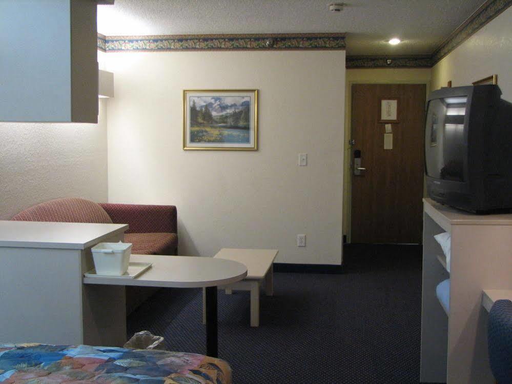 Travelodge By Wyndham Fort Scott Luaran gambar
