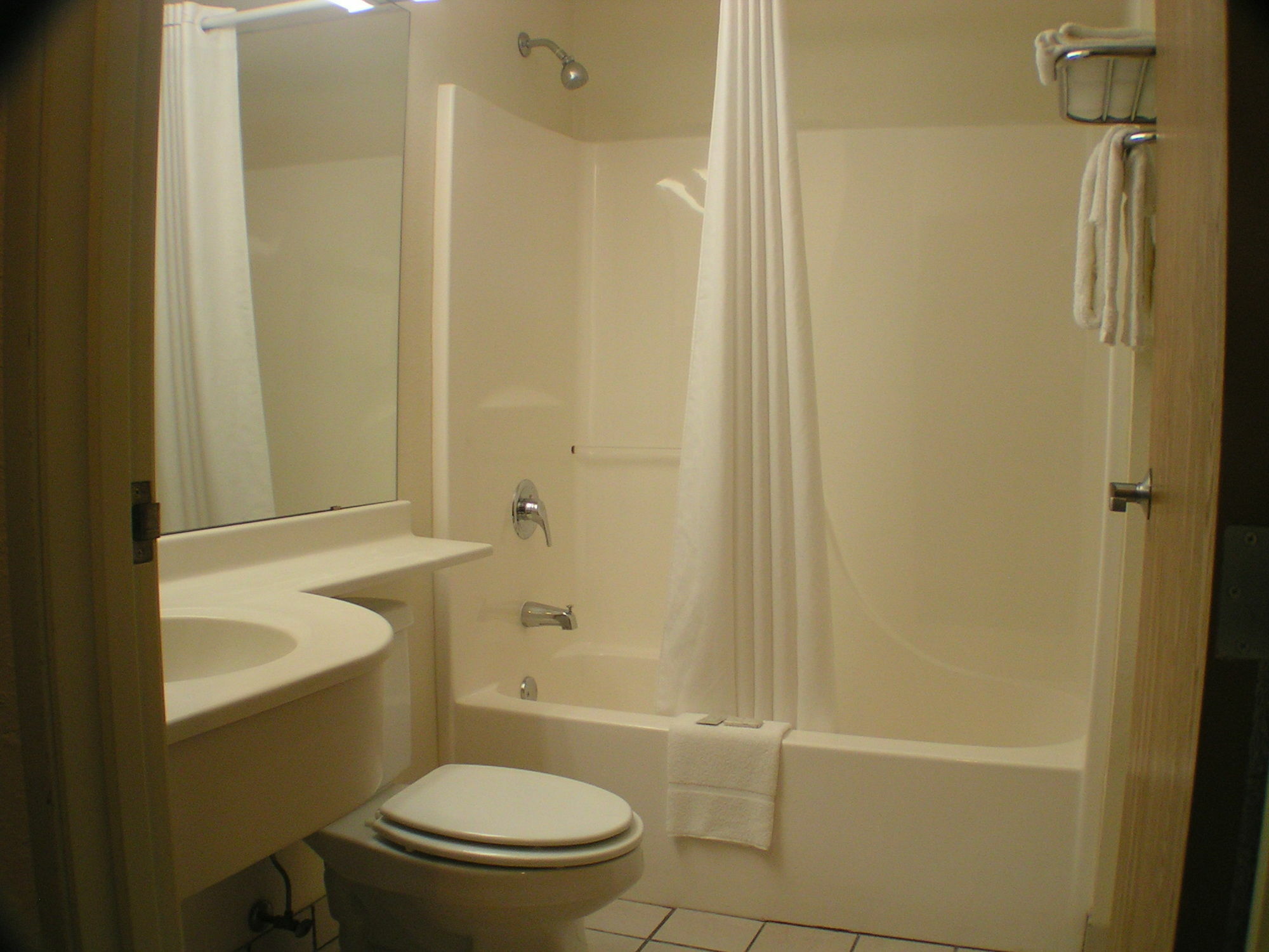 Travelodge By Wyndham Fort Scott Luaran gambar