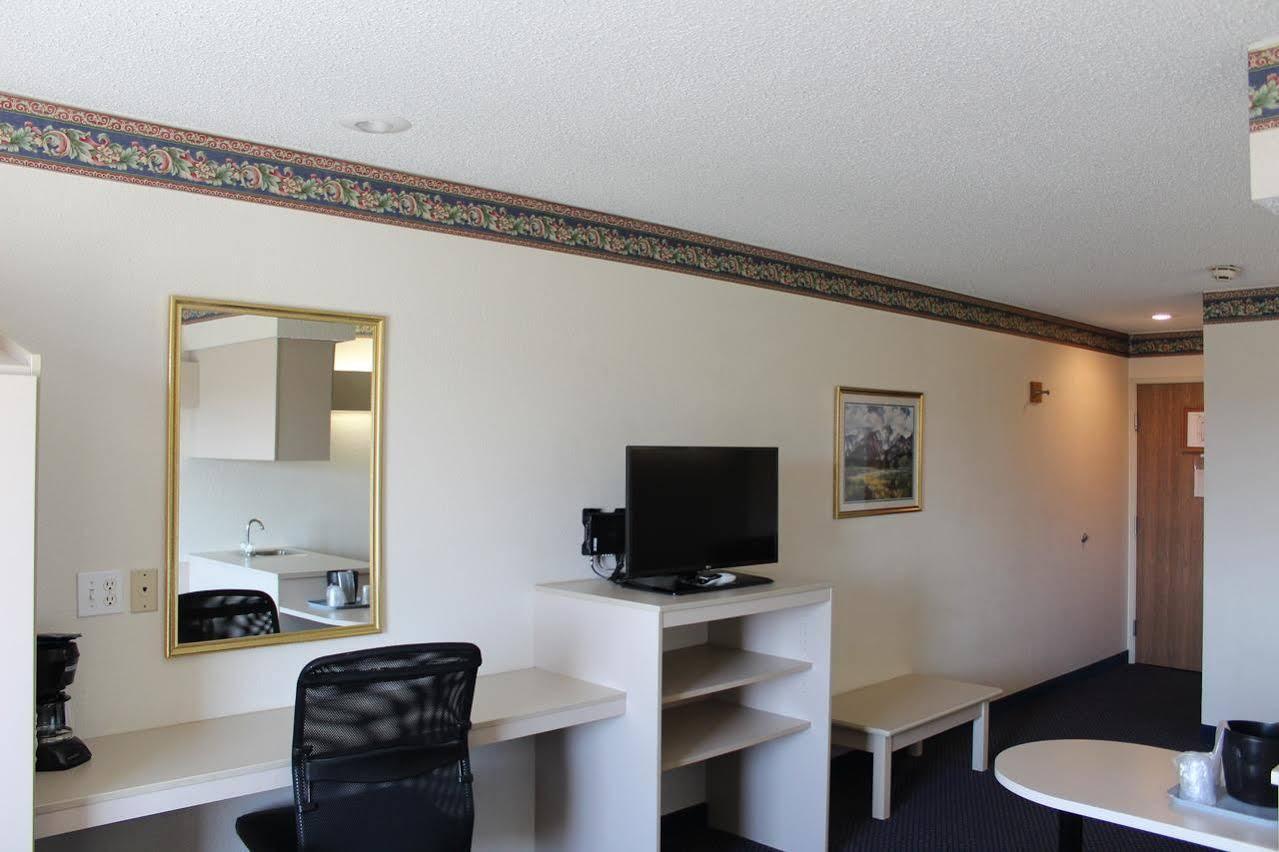 Travelodge By Wyndham Fort Scott Luaran gambar