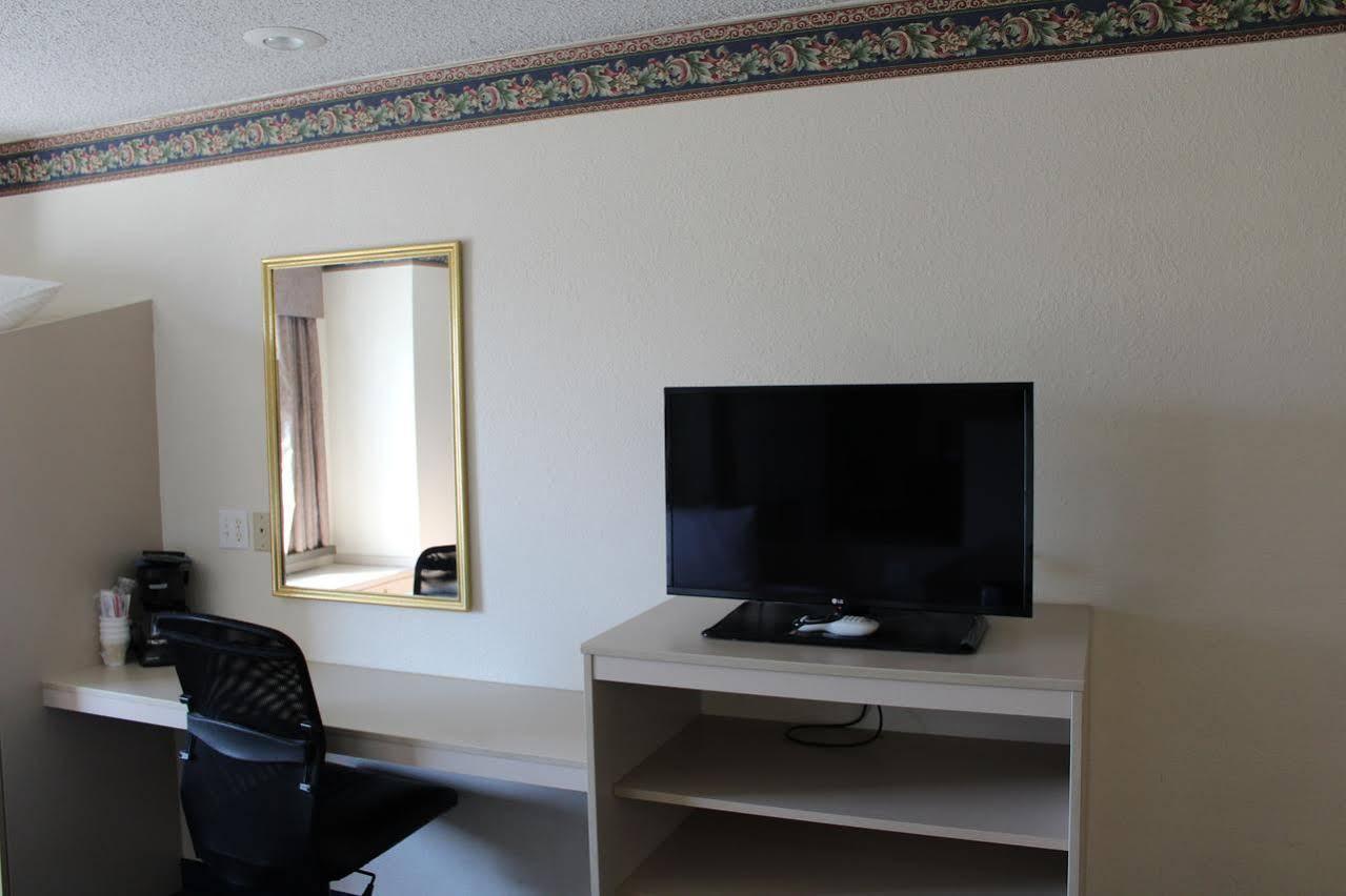 Travelodge By Wyndham Fort Scott Luaran gambar
